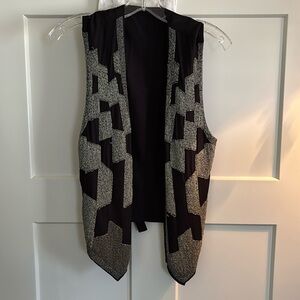 Cute, SZ M, black silver beaded vest.
